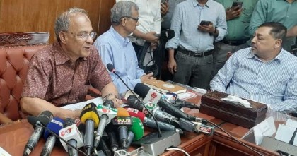 ঢাকাসহ সারা দেশে নিরাপত্তা বাড়ানো হচ্ছে: স্বরাষ্ট্র উপদেষ্টা