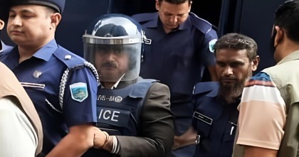 সিরাজগঞ্জে গণপিটুনির শিকার সাবেক এমপি আজিজ,আরেক মামলায় কারাগারে
