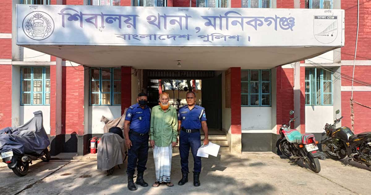 মানিকগঞ্জে ডেভিল হান্ট অভিযানে আটক আওয়ামী লীগ নেতা মুক্তার 