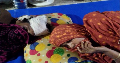 ভোলায় ইভটিজিংয়ের প্রতিবাদ করায় ভাংচুর লুটপাট,এসএসসি পরীক্ষার্থীসহ আহত-৫