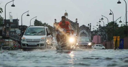 ভারী বর্ষণ-বজ্রপাতে ভারত ও নেপালে নিহত প্রায় ১০০

