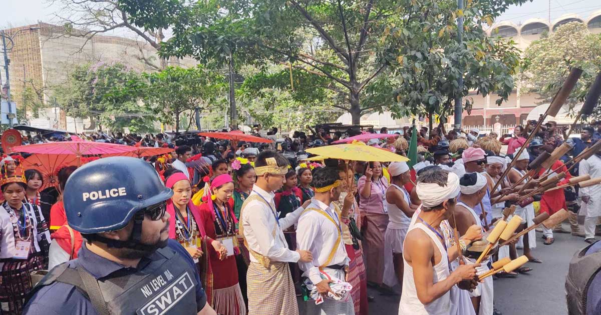 ২৮টি নৃগোষ্ঠীর অংশগ্রহণে ভিন্ন রূপ পায় এবারের শোভাযাত্রা 