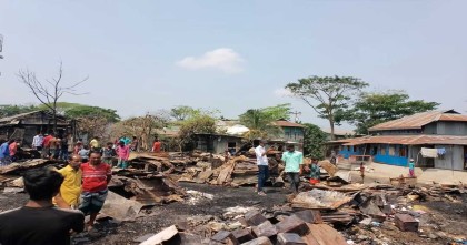 বরগুনার তালতলীতে আগুন,
ফায়ার সার্ভিসের গাফেলতির কারণে 
ক্ষতিগ্রস্ত ৪৩ পরিবার