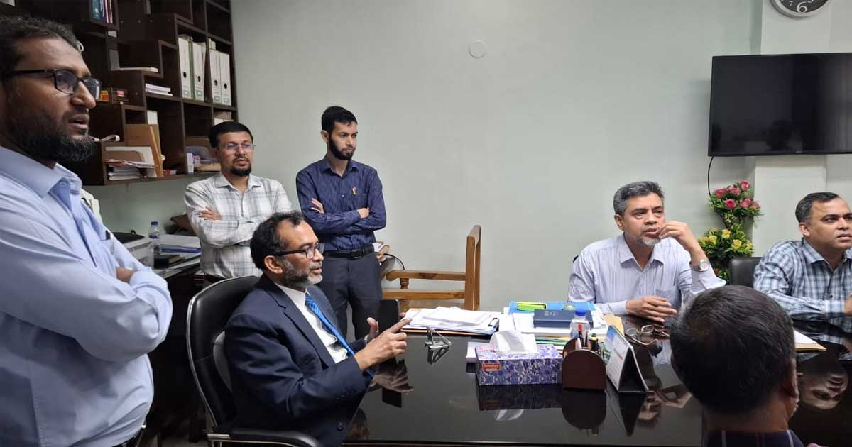 সেগমেন্টাল পাস ফি কমানোর দাবি নিয়ে বিএমইউ ভিসির সঙ্গে এনডিএফের বৈঠক