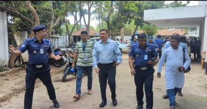 চোরাচালান ও মানবপাচারকারীদের বিরুদ্ধে নোট নিচ্ছি- সবরাষ্ট্র সচিব