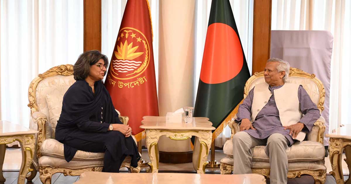 পাকিস্তানের সঙ্গে সম্পর্ক জোরদারের আহ্বান জানালেন প্রধান উপদেষ্টা