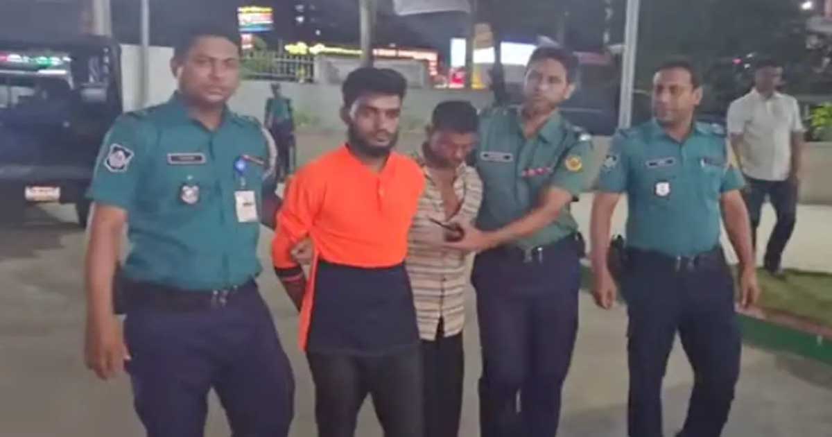 চলন্ত বাসে কিশোরীকে ধর্ষণ, গ্রেপ্তার দুই