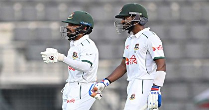 দ্বিতীয় দিন শেষে ২৫ রানে পিছিয়ে বাংলাদেশ