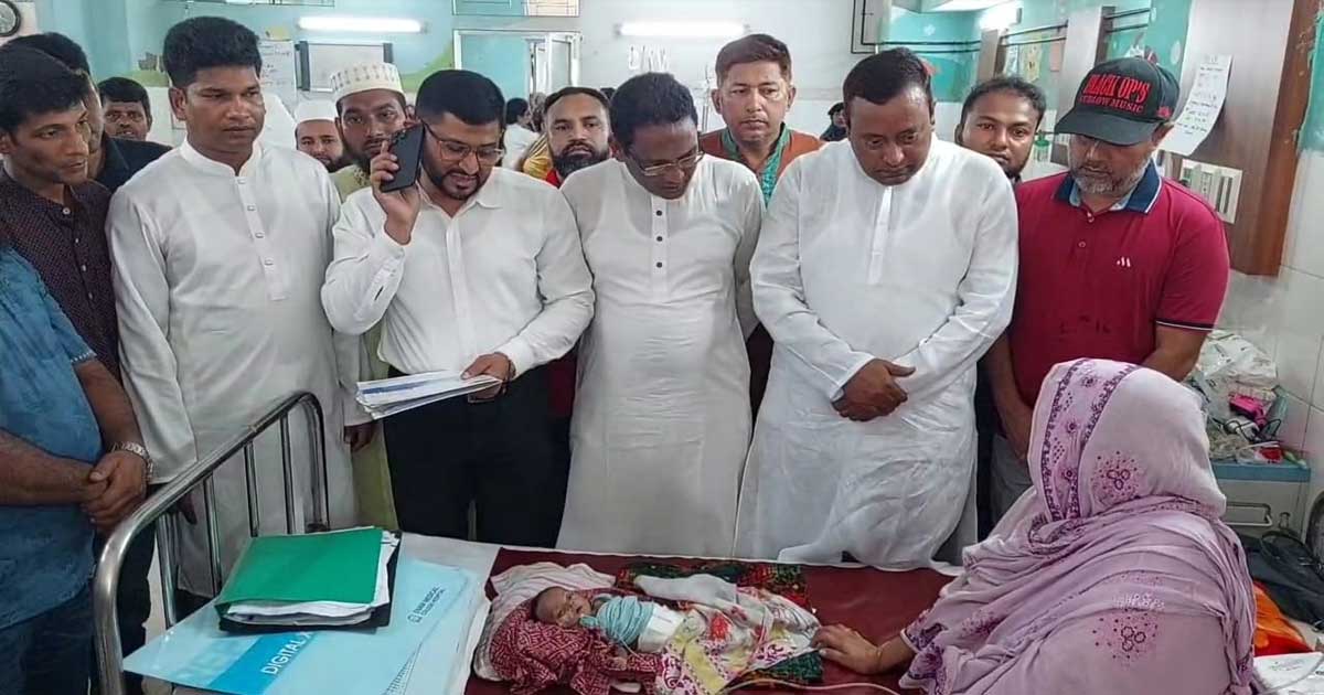 সাভারে কুড়িয়ে পাওয়া শিশুর চিকিৎসায় সহায়তার হাত বাড়িয়ে দিলেন বিএনপি
