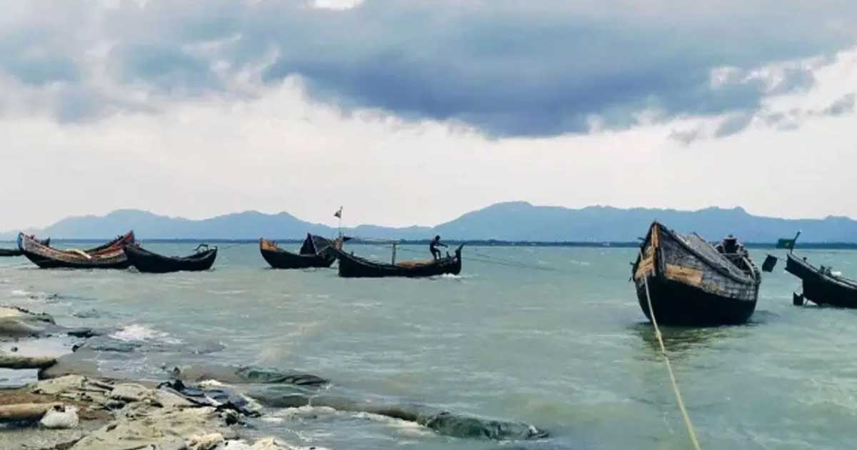 নাফ নদী থেকে দুই জেলেকে ধরে নিয়ে গেছে আরাকান আর্মি 