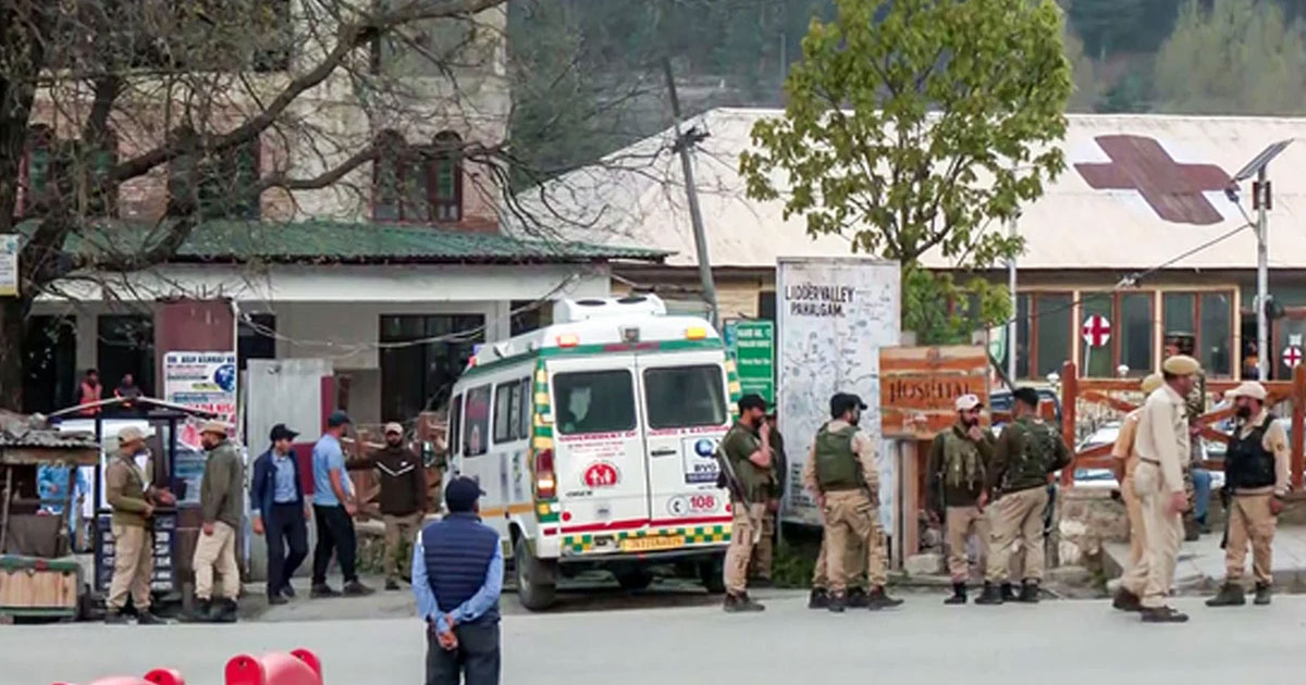 ‘মোদির কাছে সংবাদ পৌঁছাতে তোকে বাঁচিয়ে রাখলাম’