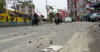 চট্টগ্রামে পুলিশের সঙ্গে রিকশাচালকদের সংঘর্ষ