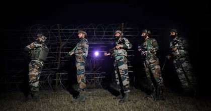 কাশ্মির সীমান্তে ভারত ও পাকিস্তানের সেনাদের মধ্যে গোলাগুলি
