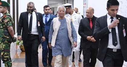 দেশে ফিরলেন প্রধান উপদেষ্টা
