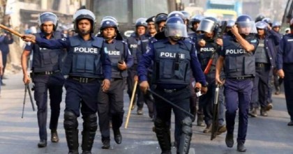 ৫ আগস্টের পর পালানো কর্মকর্তারাও পাচ্ছেন পদক