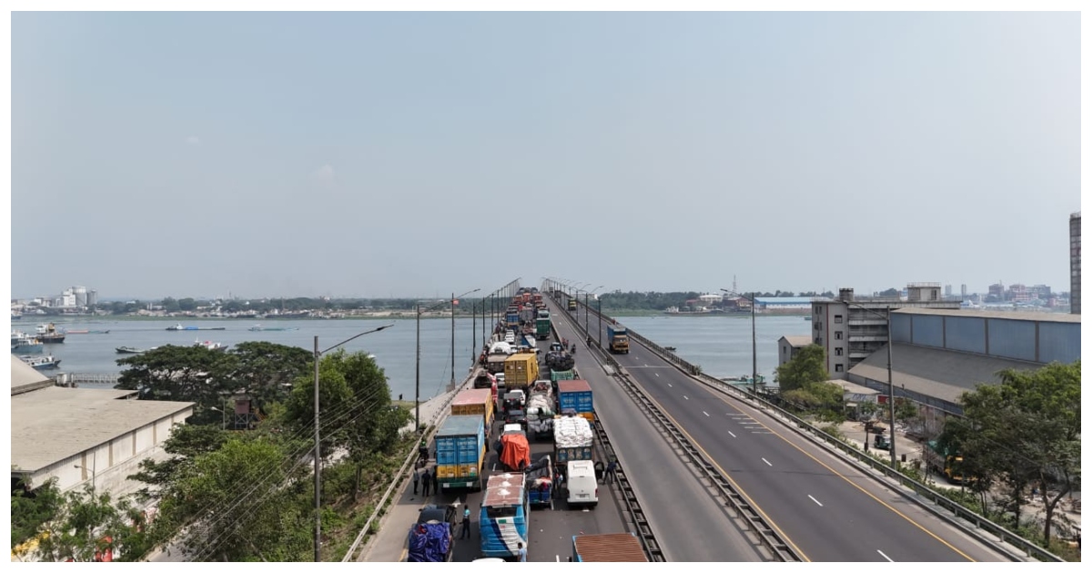 গত ঈদেও ঢাকা চট্টগ্রাম মহাসড়কের দাউদকান্দি এলাকায় এত যানযট হয়নি