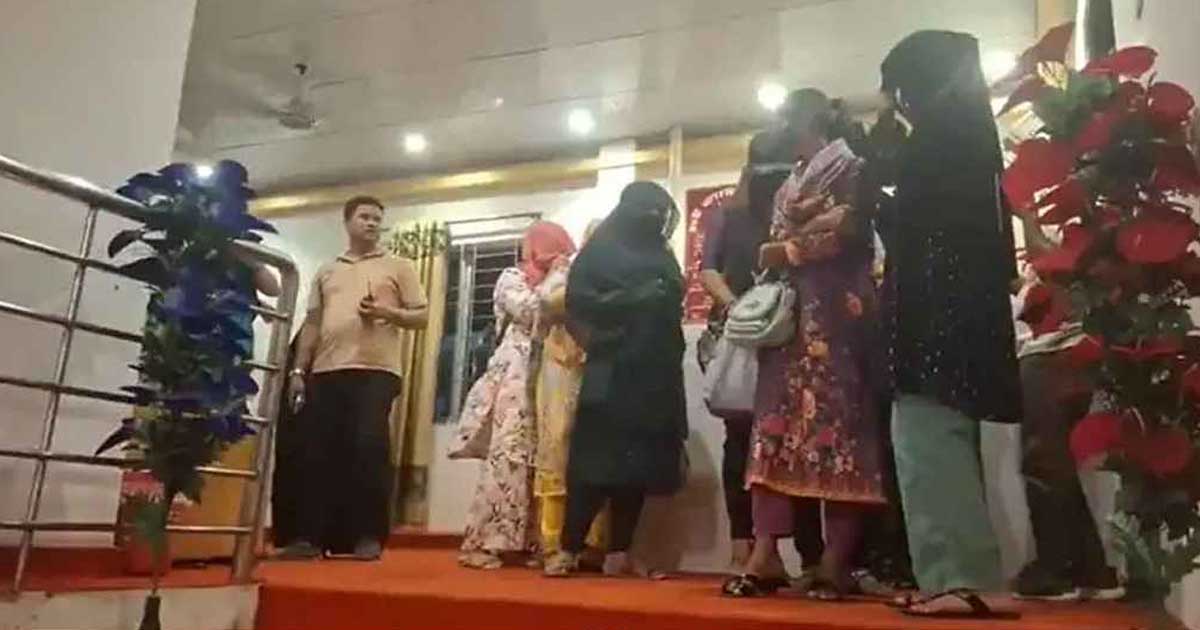 অসামাজিক কার্যকলাপের অভিযোগে হোটেল গ্র্যান্ড ইনে পুলিশের অভিযান 

