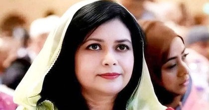 ১৭ বছর পর দেশে ফিরলেন জোবাইদা রহমান