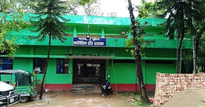 নিজ ঘরে নামাজ পড়তে উঠে ছুরিকাঘাতে নারী খুন