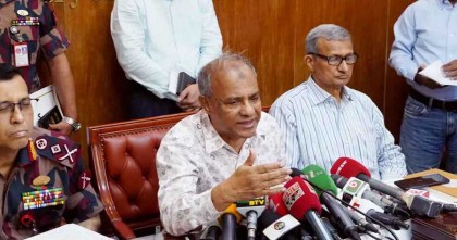 পুলিশের হাতে আর মারণাস্ত্র থাকবে না : স্বরাষ্ট্র উপদেষ্টা