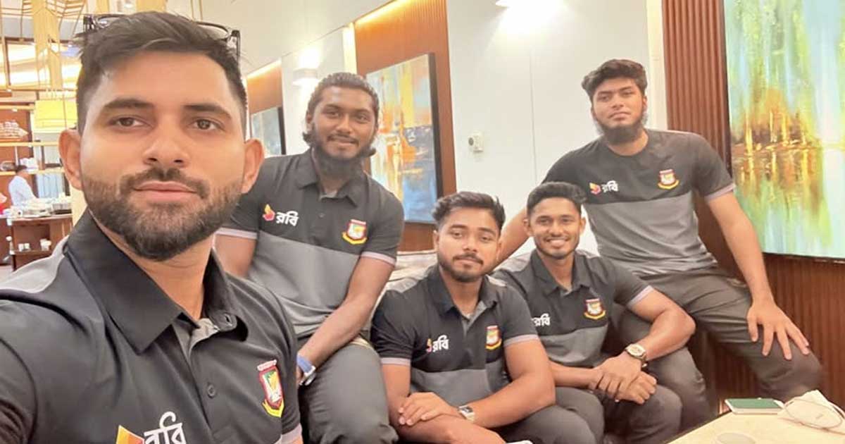 আরব আমিরাতের উদ্দেশ্যে বাংলাদেশ ক্রিকেট দল  