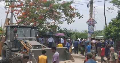 বাগেরহাটে মহাসড়কের পাশে গড়ে ওঠা অবৈধ স্থাপনা উচ্ছেদ শুরু