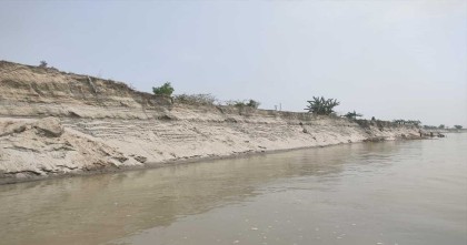 শাহজাদপুরে যমুনার ভাঙনে নিঃস্ব হাজারো পরিবার, দ্রুত বাঁধ নির্মাণের দাবি