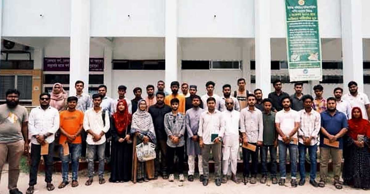 চুয়াডাঙ্গায় জুলাই গণঅভ্যুত্থানে আহতদের মধ্যে চেক বিতরণ
