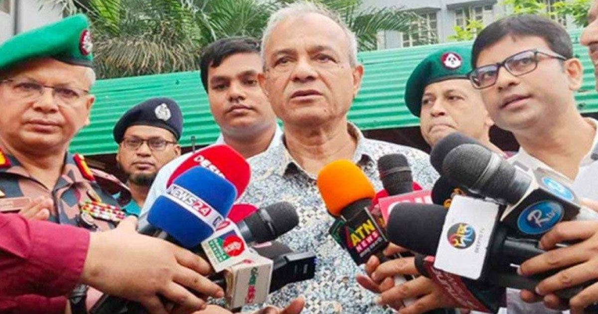 অবৈধ ভারতীয়দের ফেরত পাঠানো হবে নিয়ম মেনে: স্বরাষ্ট্র উপদেষ্টা