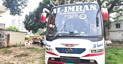 ঢাকা-টাঙ্গাইল মহাসড়কে বাসে ডাকাতি: রাতভর লুটপাট ও শ্লীলতাহানির অভিযোগ