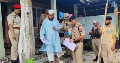 সোশ্যাল মিডিয়ায় পাকিস্তানের পক্ষে পোস্ট দেয়ায় ভারতে গ্রেফতার শতাধিক