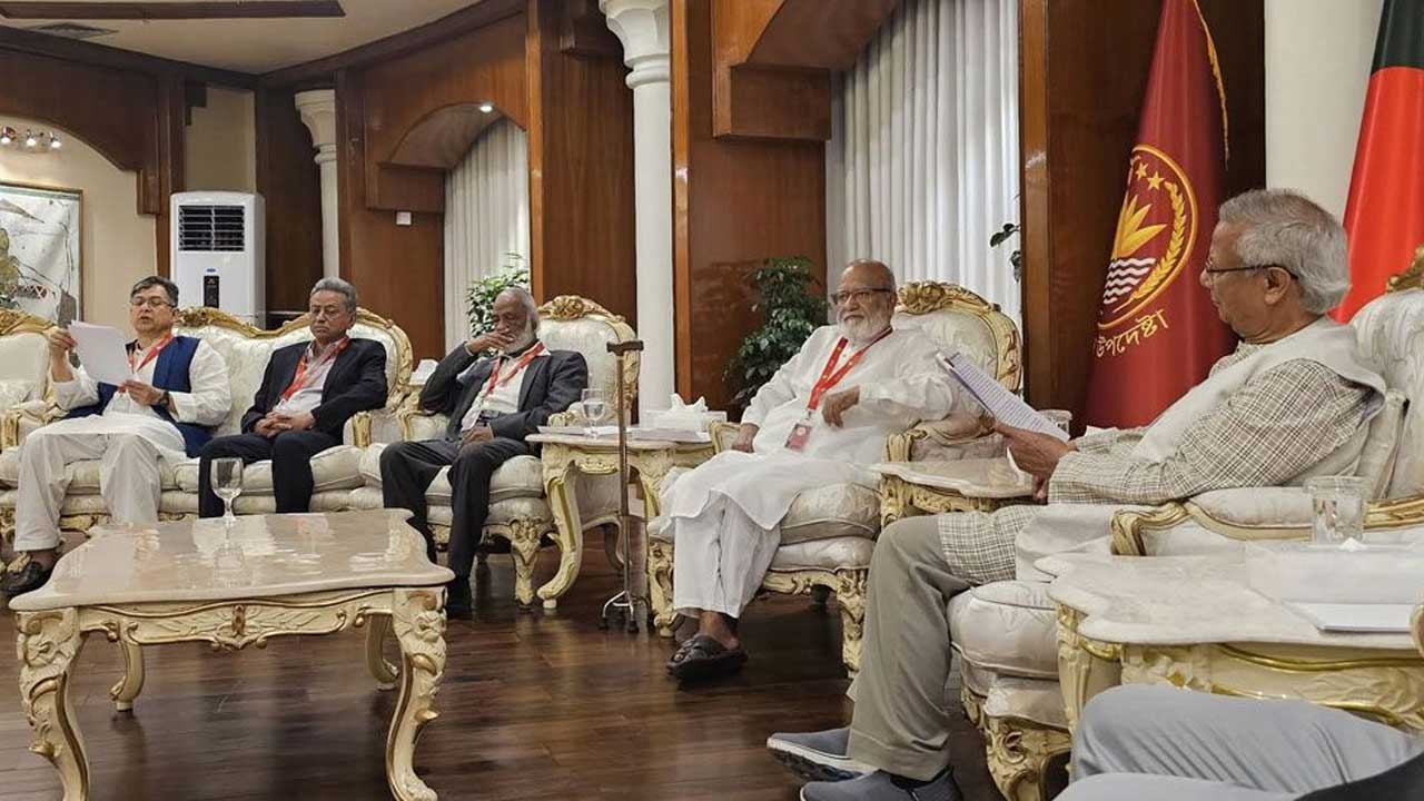 প্রধান উপদেষ্টার সঙ্গে বৈঠকে বিএনপি