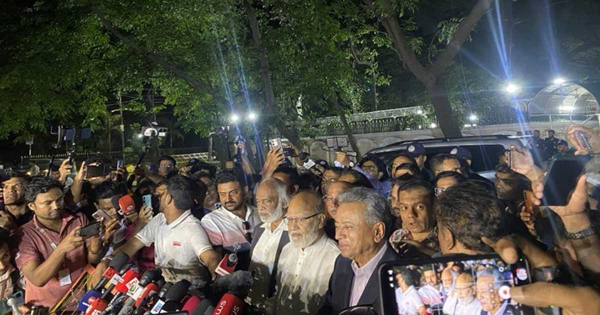 বিতর্কিতদের বাদ দিয়ে উপদেষ্টা পরিষদ পুনর্গঠনের দাবি জানিয়েছে বিএনপি