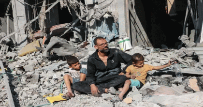 গাজায় স্কুলে ইসরায়েলি হামলয় ১৯ জন নিহত