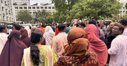 সরকারি চাকরি অধ্যাদেশ বাতিলের দাবিতে উত্তাল সচিবালয়