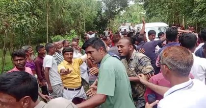 উপদেষ্টা রিজওয়ানার গাড়ি বহরে হামলা