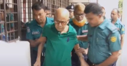 হাজিরা দিতে এসে টয়লেটে পড়ে মাথা ফাটলো কামরুল ইসলামের