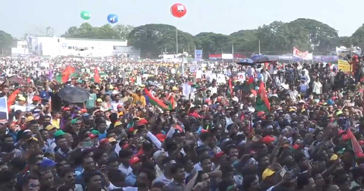 নয়াপল্টনে তারুণ্যের সমাবেশ দুপুরে
