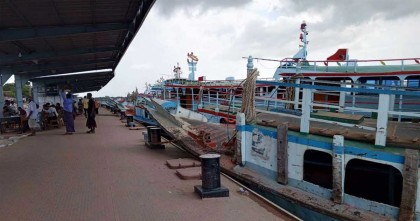 দৌলতদিয়া-পাটুরিয়া নৌরুটে লঞ্চ চলাচল বন্ধ