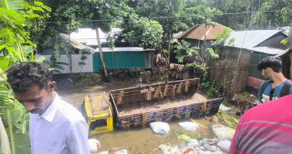 রাজবাড়ীতে সড়ক দুর্ঘটনায় ২ ব্যবসায়ী নিহত