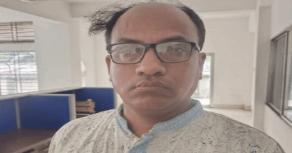 ভারত থেকে ফেরার সময় দর্শনা চেকপোস্টে আওয়ামী লীগ নেতা আটক