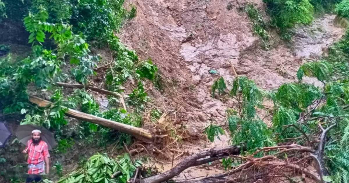 সিলেটে টিলা ধসে একই পরিবারের চারজন মাটিচাপা