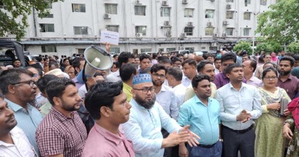 আজও কর্মচারীদের বিক্ষোভ সচিবালয়ে