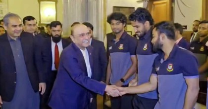 বাংলাদেশের সঙ্গে দ্বিপাক্ষিক সম্পর্ক আরও ঘনিষ্ঠ করার ওপর জোর দিয়েছেন পাকিস্তানের প্রেসিডেন্ট
