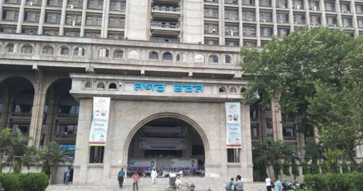 নগরভবনে তালা, ঈদে বর্জ্য অপসারণ বড় চ্যালেঞ্জ