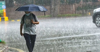 ঢাকায় হালকা বৃষ্টির আভাস, বাড়তে পারে তাপমাত্রা
