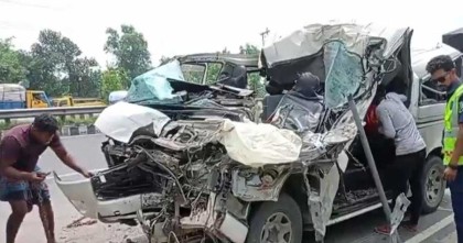 টাঙ্গাইলে সড়ক দুর্ঘটনায় তিনজন নিহত