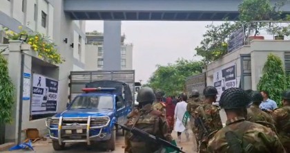 গাজীপুরে শ্রমিক-পুলিশ সংঘর্ষ, পুলিশসহ আহত অর্ধশতাধিক