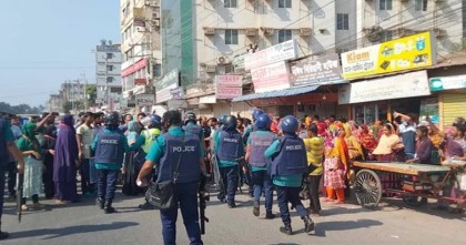 পোশাক শ্রমিক-পুলিশ সংঘর্ষ, পুলিশের মামলায় আসামি দেড় হাজার