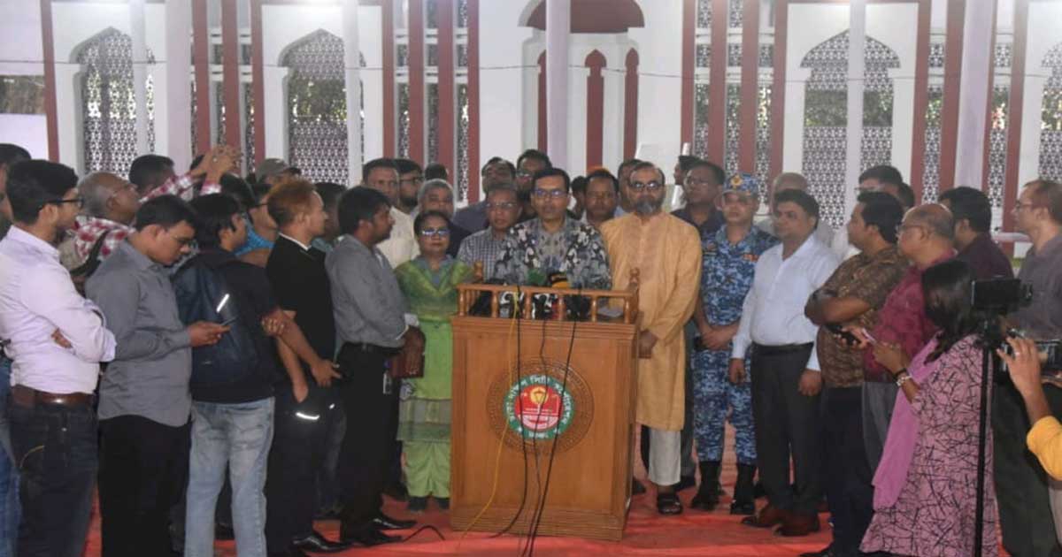১২ ঘণ্টায় বর্জ্য অপসারণের চ্যালেঞ্জ ডিএসসিসির